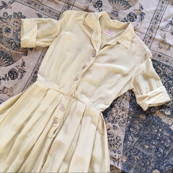 SOLD ON ETSY 💔 vintage 50s yellow silk dress - Picture 4 of 8